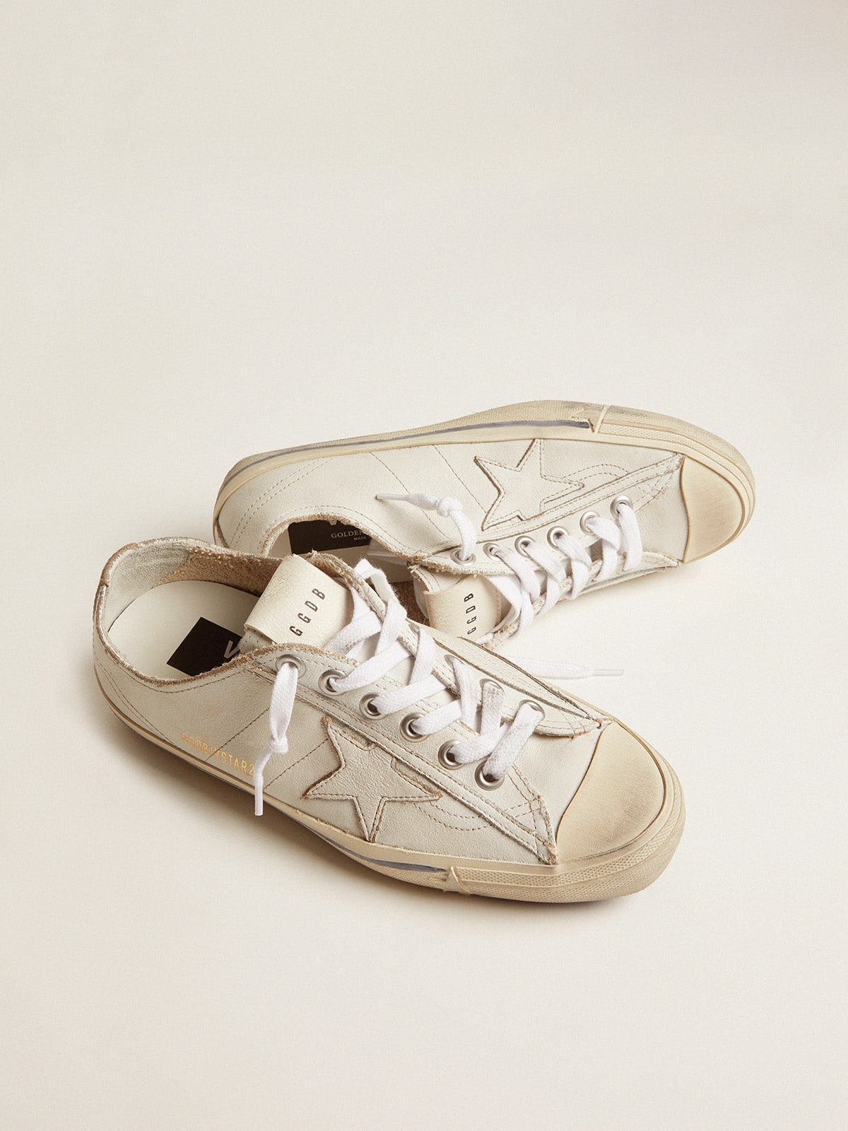 Women's V-Star in vintage effect leather| Golden Goose