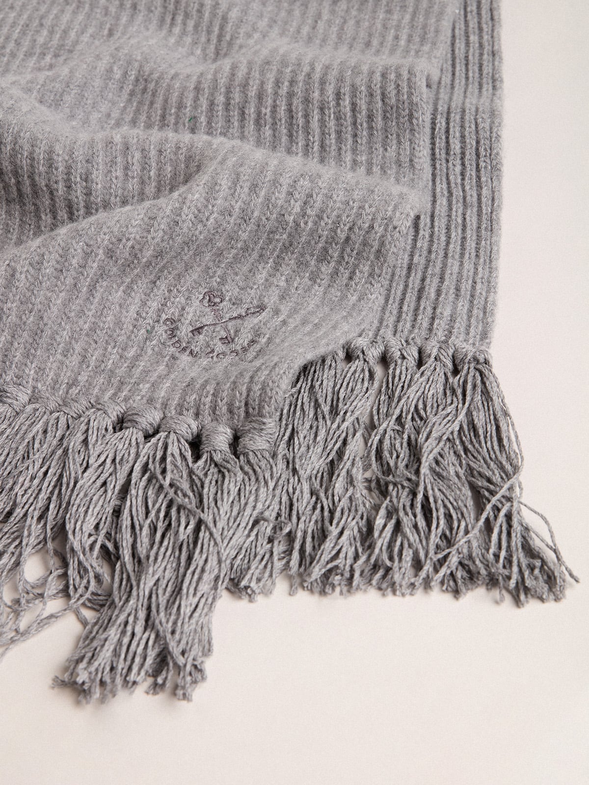 Gray ribbed wool scarf| Golden Goose