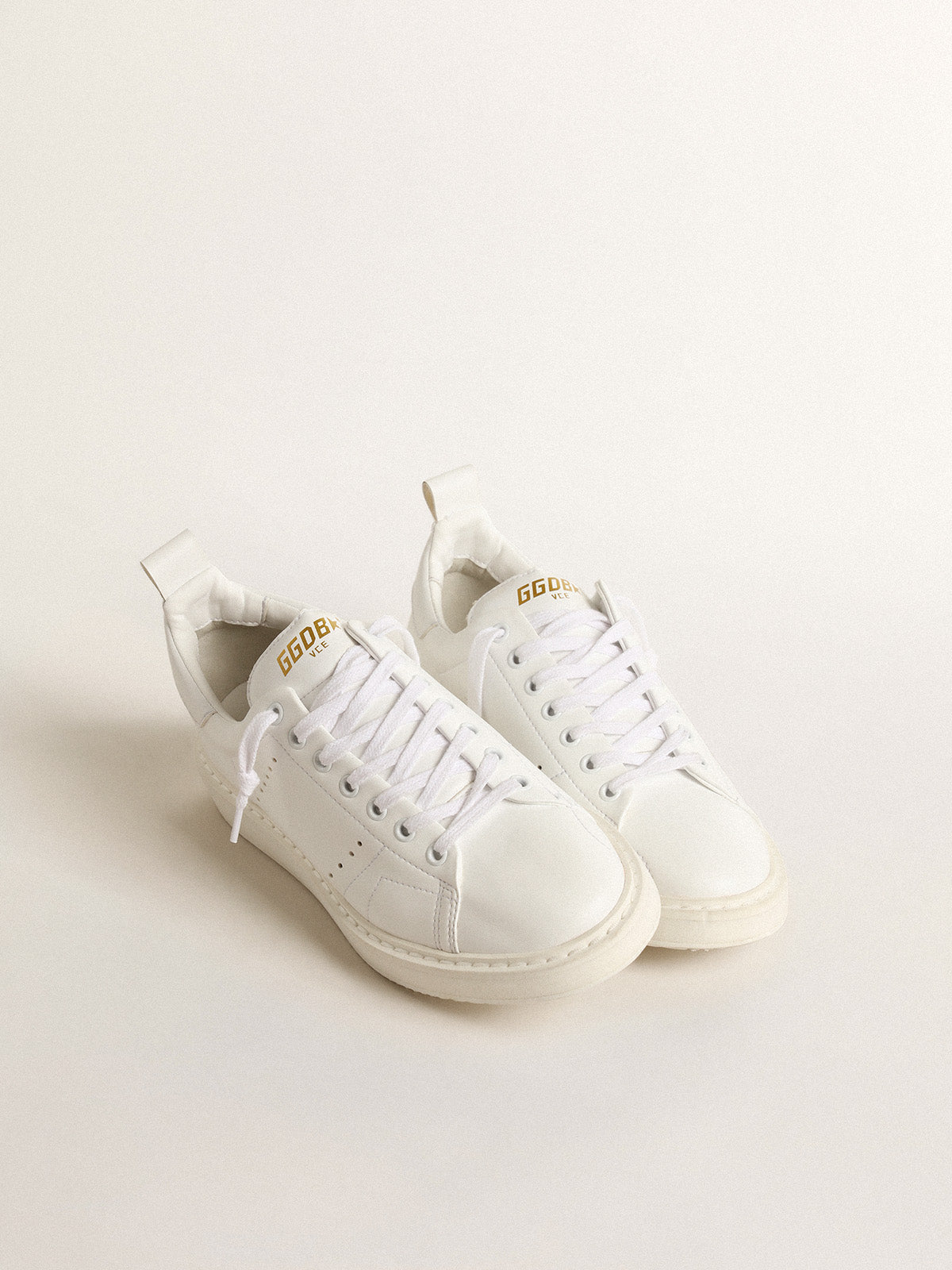 Women's bio-based Starter with white star and heel tab| Golden Goose