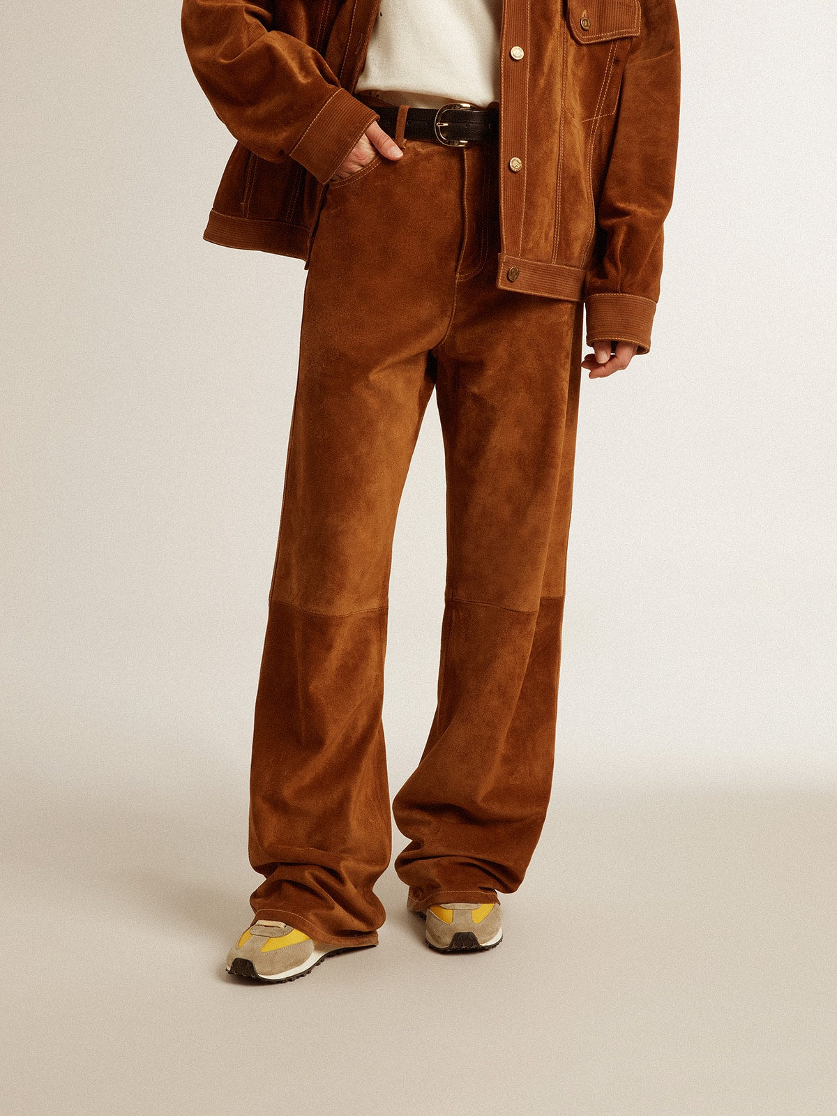 Women's tobacco-colored split leather pants
